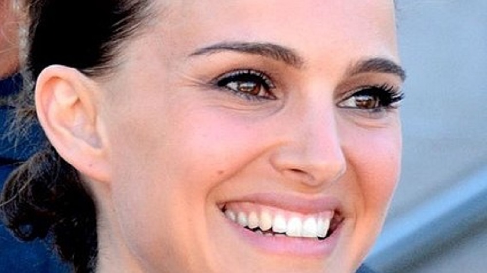 Natalie Portman Just Launched A Vegan Passover Challenge