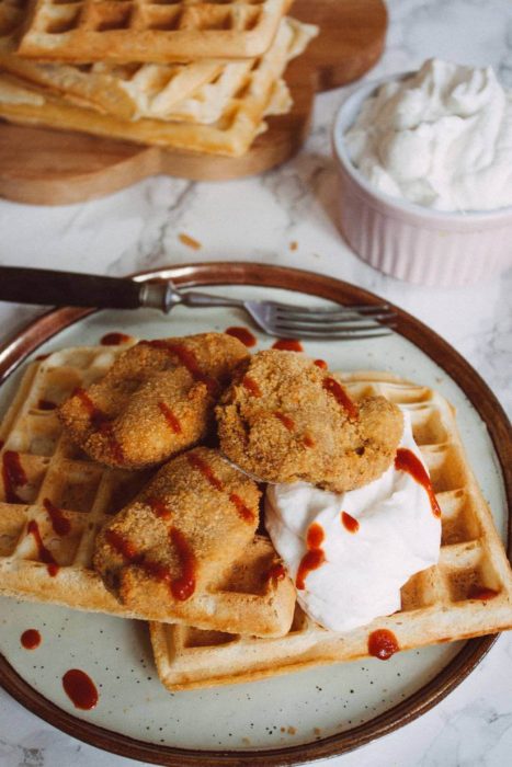 9 Southern-Style Vegan Fried Chicken and Waffles Recipes | LIVEKINDLY