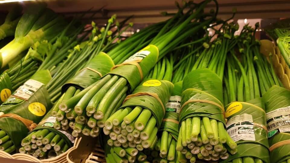 Banana Leaves Are Replacing Plastic Wrap in Thailand