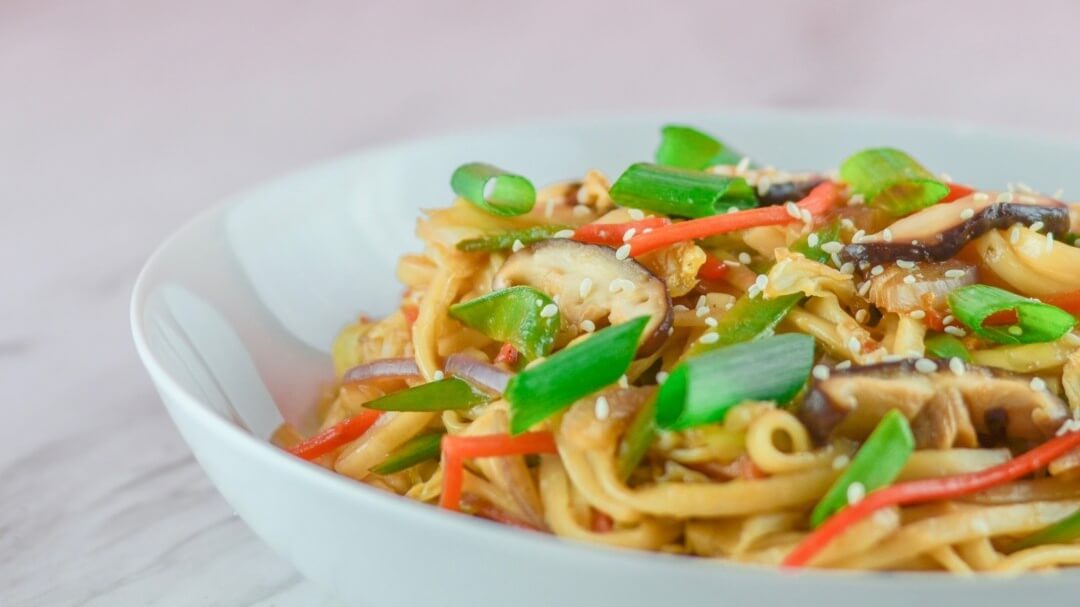 This Vegan Lo Mein Tastes Just Like Your Favorite Take-Out