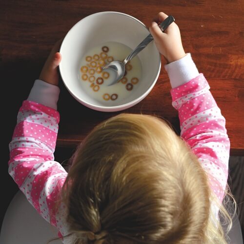 Kinderen hebben geen zuivel nodig in hun dieet (Veganistische melk is prima!