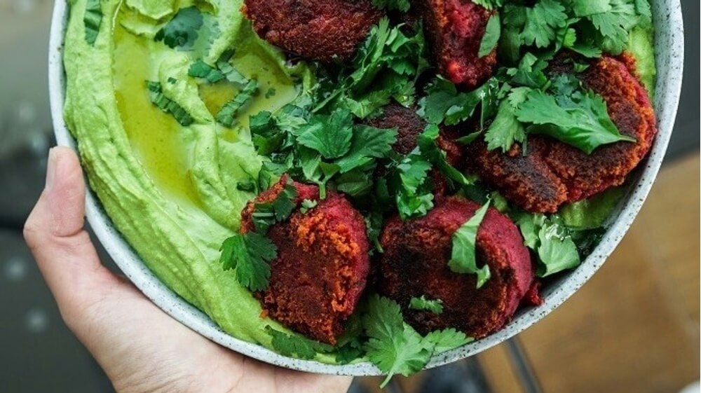 Crispy Vegan Beetroot and Chickpea Falafels With Spinach Hummus