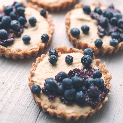 Make These Easy Vegan Lemon-Blueberry Cheesecake Tarts