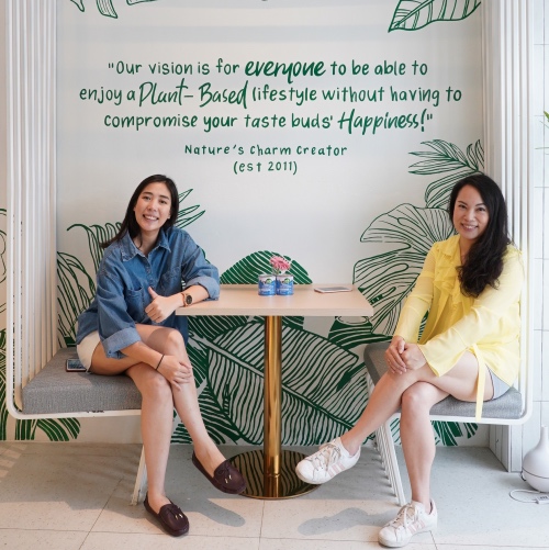 Vegan Sisters Open a New Cafe In Thailand