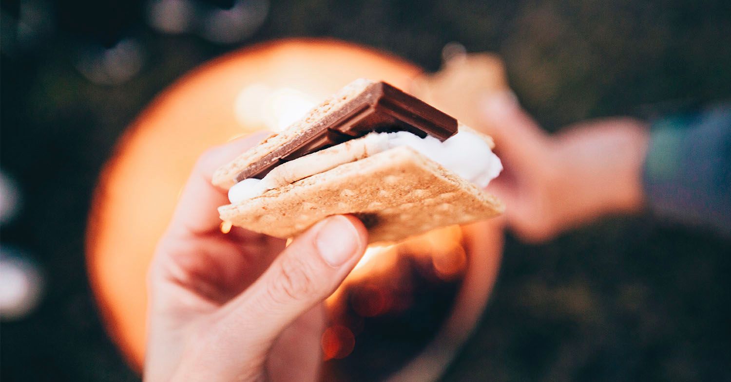 7 Vegan Marshmallows for the Ultimate Summer S'mores